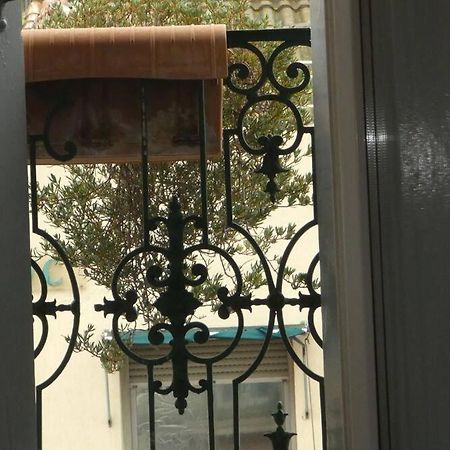 Etanit ! Beziers Plein Centre - 1Mn Du Bus, De La Gare Du Train Et Liaison Aeroport -Chambres Climatisees -Spacieuses Amenagees Pour Singles, Couple, Et Ou Familles -Parking A Velos -Consigne Exterior photo